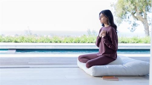 AloMoves - 7 Days to Mindfulness with Kirat Randhawa