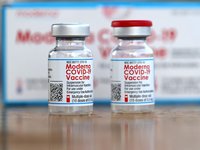 Moderna обнародовала об успешных испытаниях вакцины от COVID-19 среди ребятенков годом от 6 до 11 лет