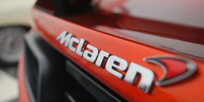 Bloomberg: глава McLaren покинул пост
