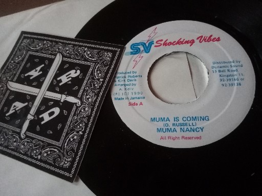 Muma Nancy-Muma Is Coming-VLS-FLAC-1990-YARD