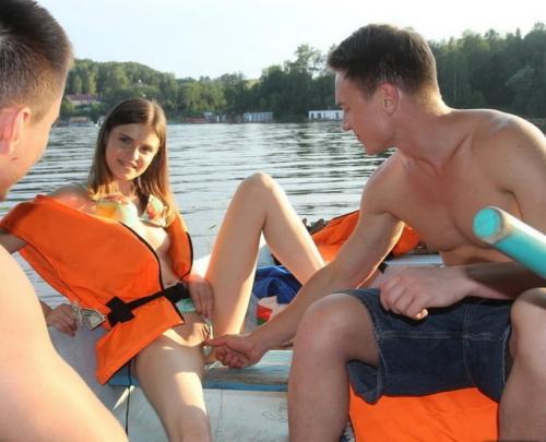  Anna Taylor - Pickup And Fuck Russian Teen On The Boat