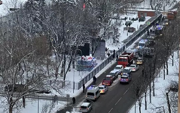 В Москве мужчина начал стрелять после просьбы надеть маску, есть жертвы