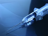 Украина одобрит в понедельник дополнительную дозу вакцины от COVID-19