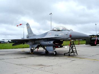 General Dynamic F-16 Figthing Falcon A Walk Around