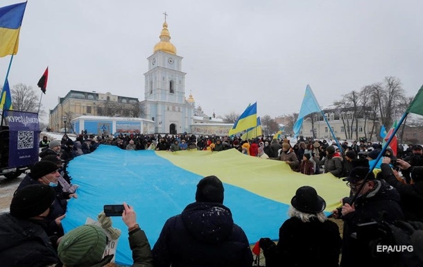 Неготовых участвовать в протестах украинцев стало больше - опрос