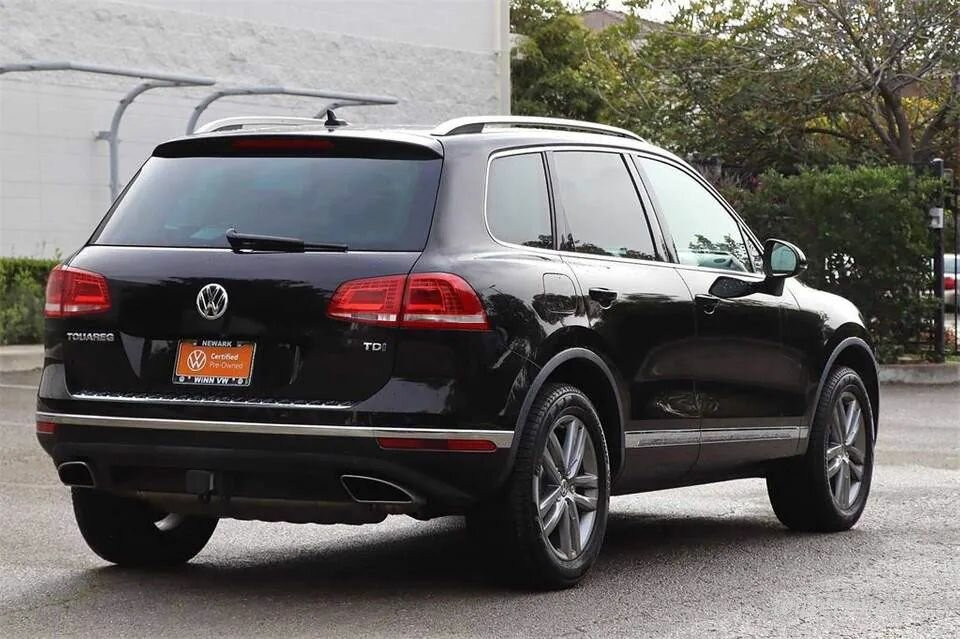 Volkswagen Touareg без пробега продают дороже новых машин