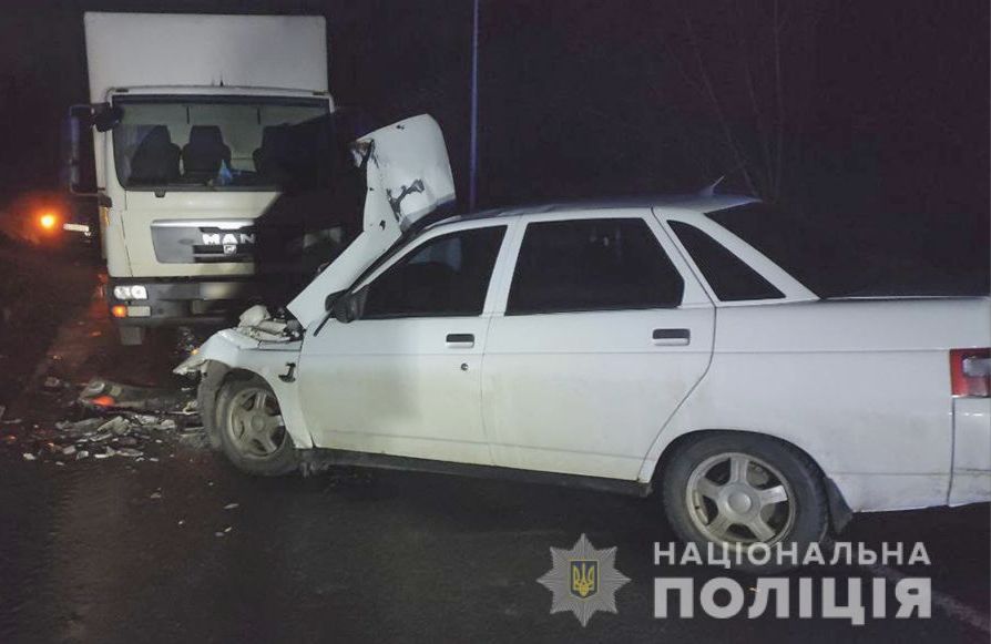 Вісті з Полтави - У Кременчуцькій громаді зіткнулися легковик і вантажівка — одна людина в лікарні