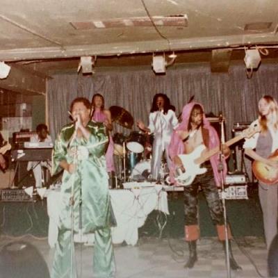 VA - Memphis - Shake & Rock Till The Police Knock (2022) (MP3)