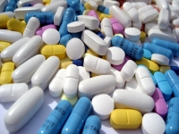 Початок використання ліків прямої дії проти COVID-19 в Україні: деталі