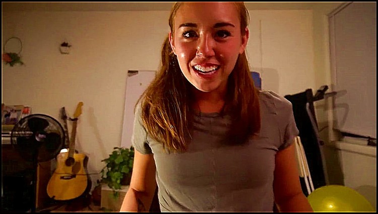 Onlyfans: Brandi Braids - Horny Fitness Slut Gets Stretched out (2022) 1080p WebRip