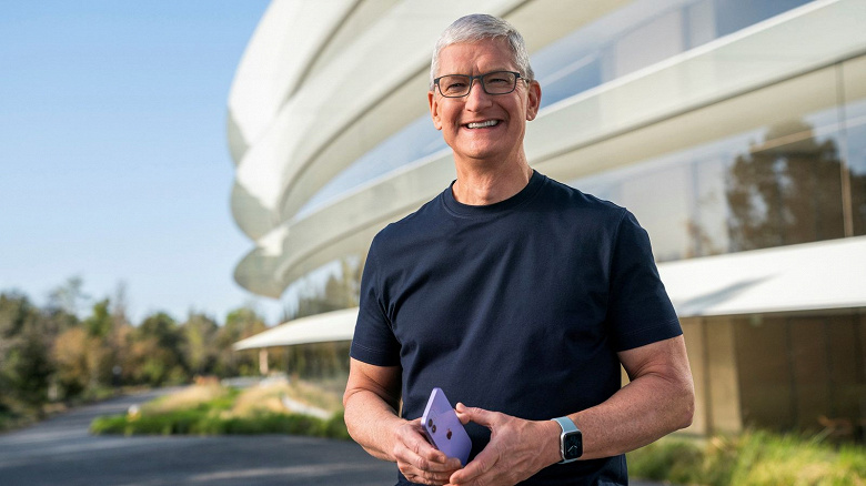 Кое-какие акционеры Apple не хотят, чтобы Тим Кук получил 99 млн долларов премии