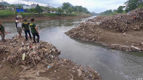 DW - Once upon a River Indonesia's Polluted Citarum (2019)