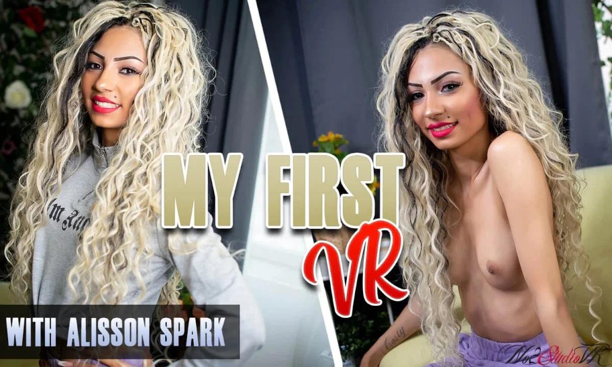 [No2StudioVR] Alisson Spark (My First VR) [2021 г., Amateur, Blonde, Curly, Long hair, Masturbation, No male, Solo Models, Shaved pussy, 3D, 6K, 180°, 60 FPS, SideBySide, 3072p] [Oculus Rift / Vive]