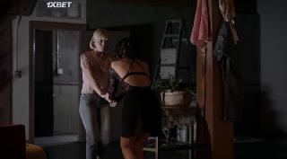 Не впускай её (2021)