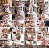 HookupHotshot - Amber Alena - Episode 217 (FullHD/1080p/1.12 GB)