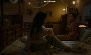 Минакши Сундарешвар (2021)