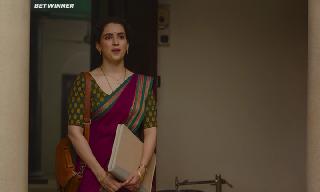 Минакши Сундарешвар (2021)