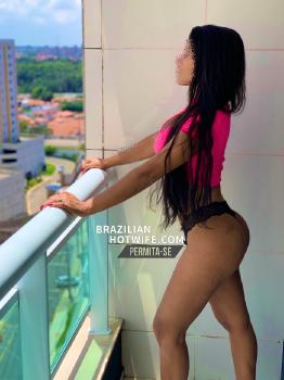 BRAZILIAN HOTWIFE - Brazilianhotwi1 OnlyFans Leaked