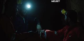  (2019)