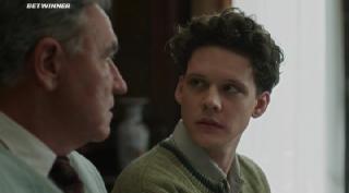 Маленькая самка (2021)